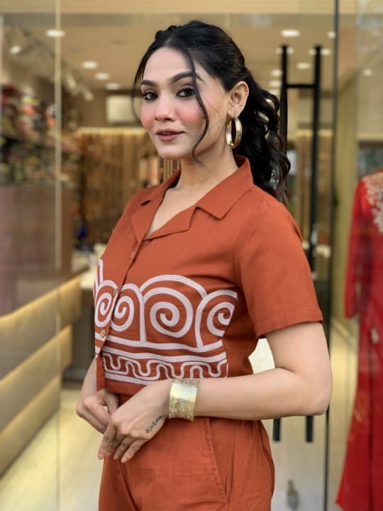 Elegant Women's Embroidered Cotton Cord Set: Stylish Two-Piece Casual Outfit