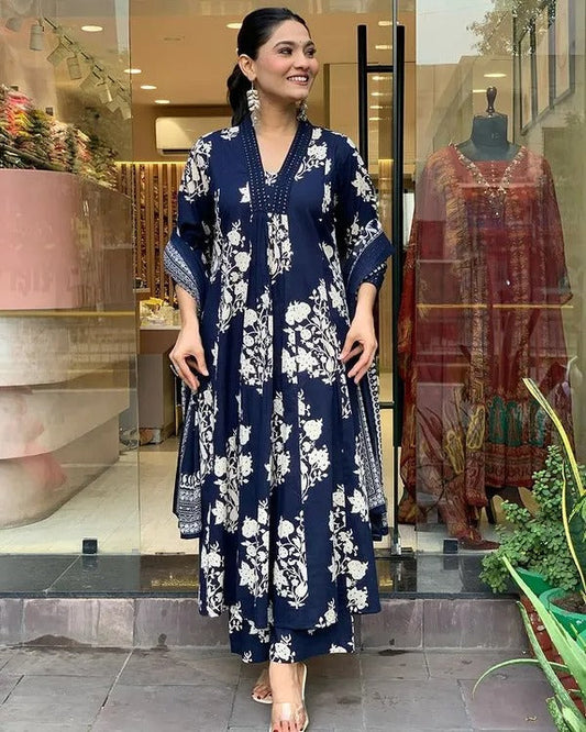 Royal Blue Roman Silk Kurta Set: Banarasi Dupatta, Elegant Sequence Work