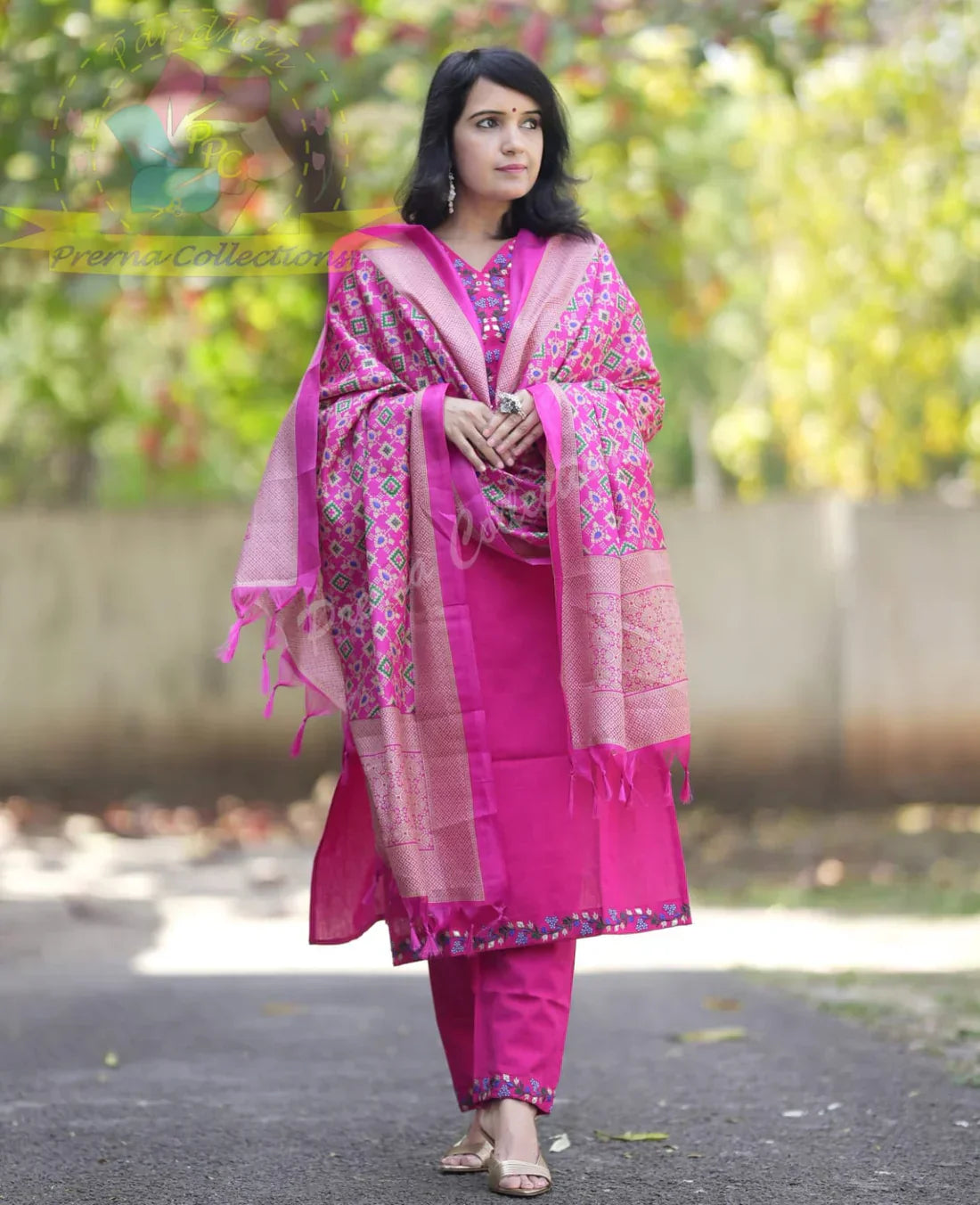 Luxurious Gajji Silk Kurta: Embroidered Neckline Yoke, Elegant Women's Ethnic Wear