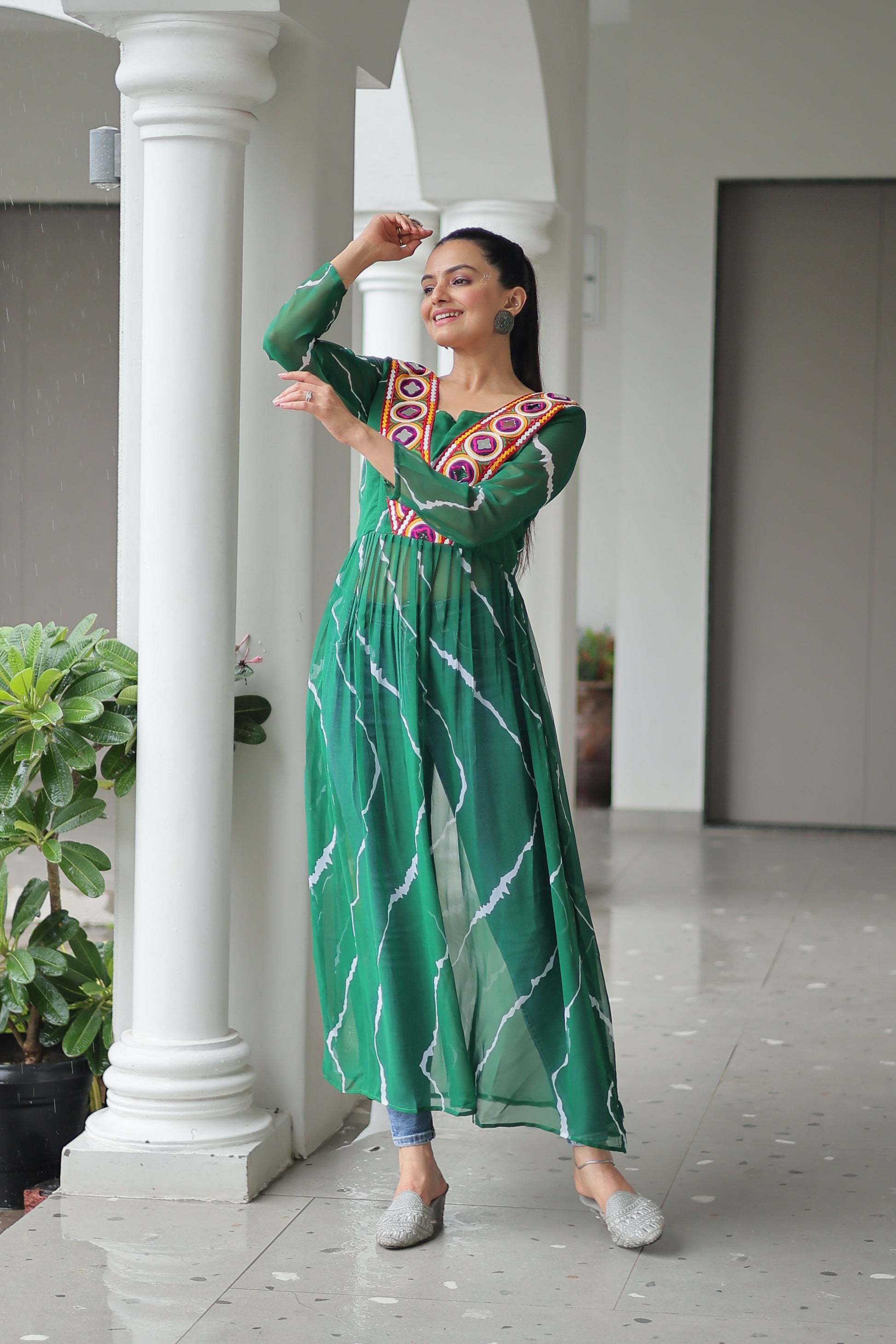 TILTON NAVRATRI SPECIAL LEHRIYA PRINT KURTI WITH KUTCHI PATCHWORK