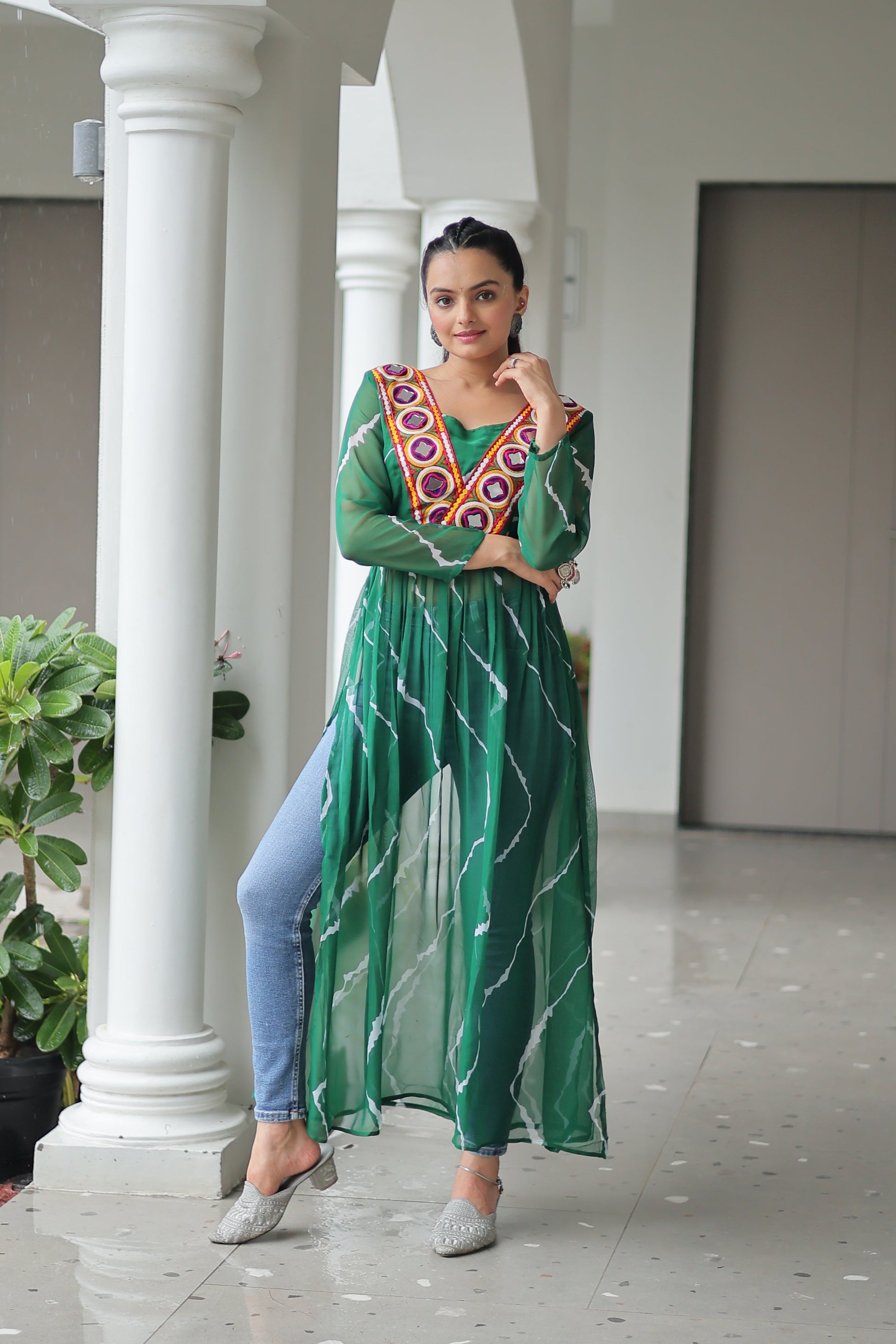 TILTON NAVRATRI SPECIAL LEHRIYA PRINT KURTI WITH KUTCHI PATCHWORK