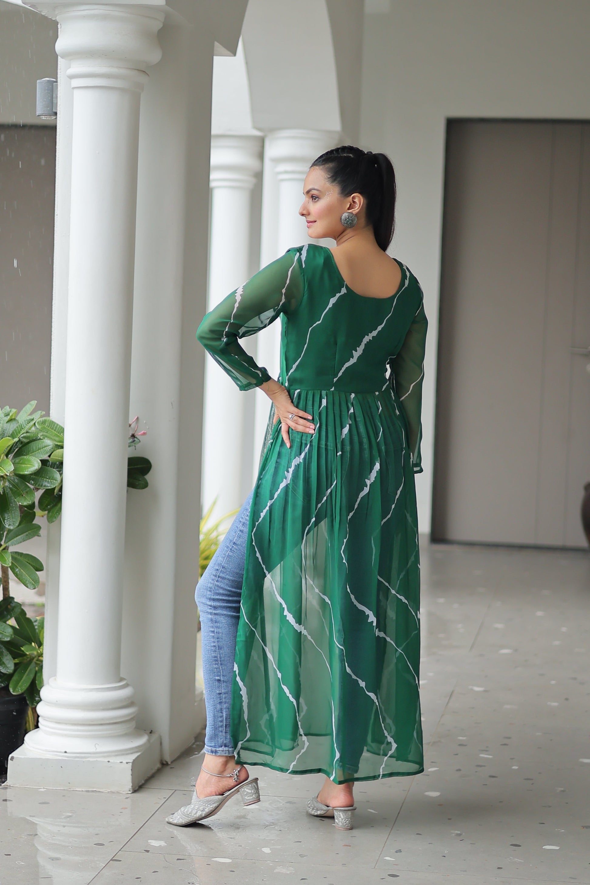 TILTON NAVRATRI SPECIAL LEHRIYA PRINT KURTI WITH KUTCHI PATCHWORK