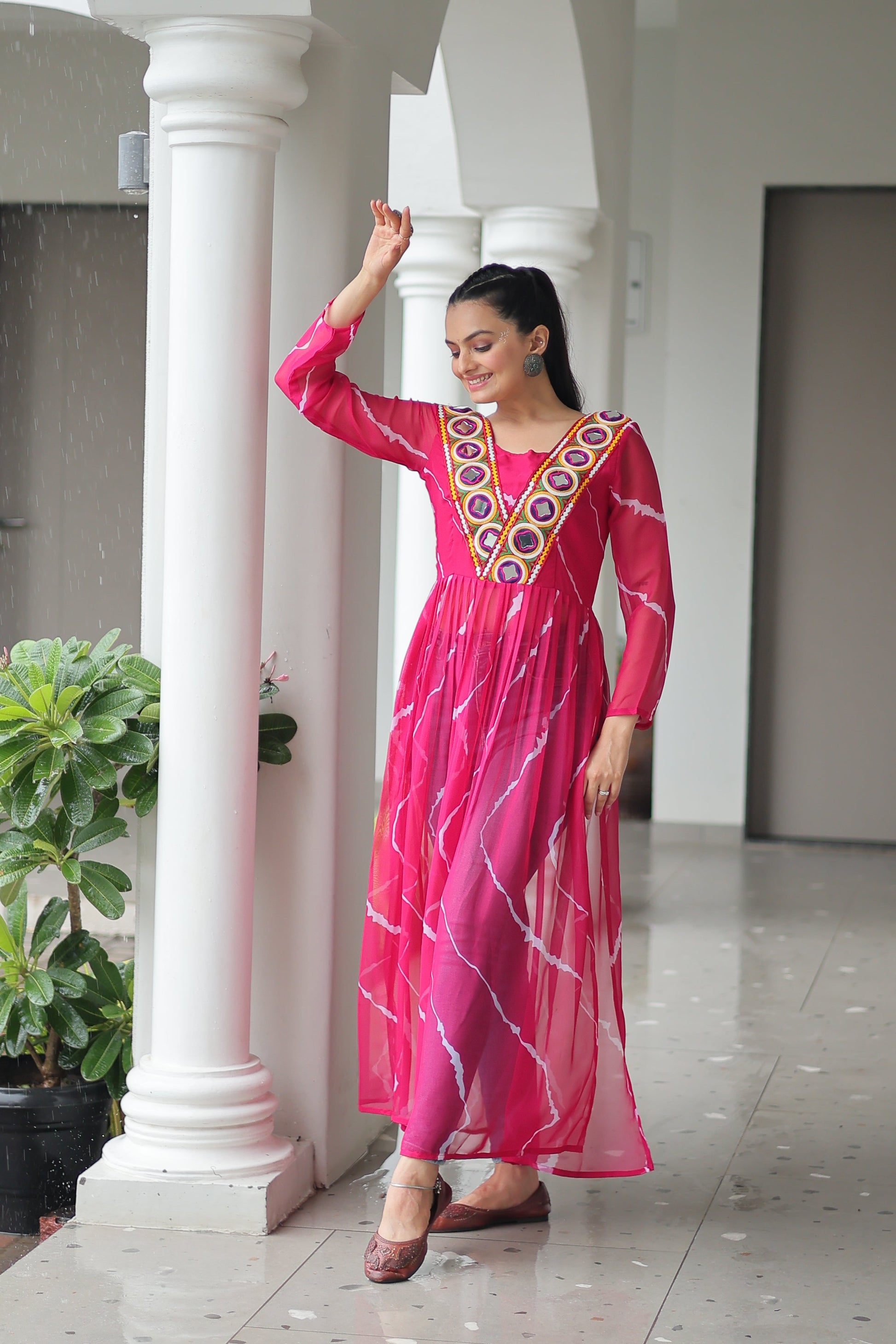 TILTON NAVRATRI SPECIAL LEHRIYA PRINT KURTI WITH KUTCHI PATCHWORK