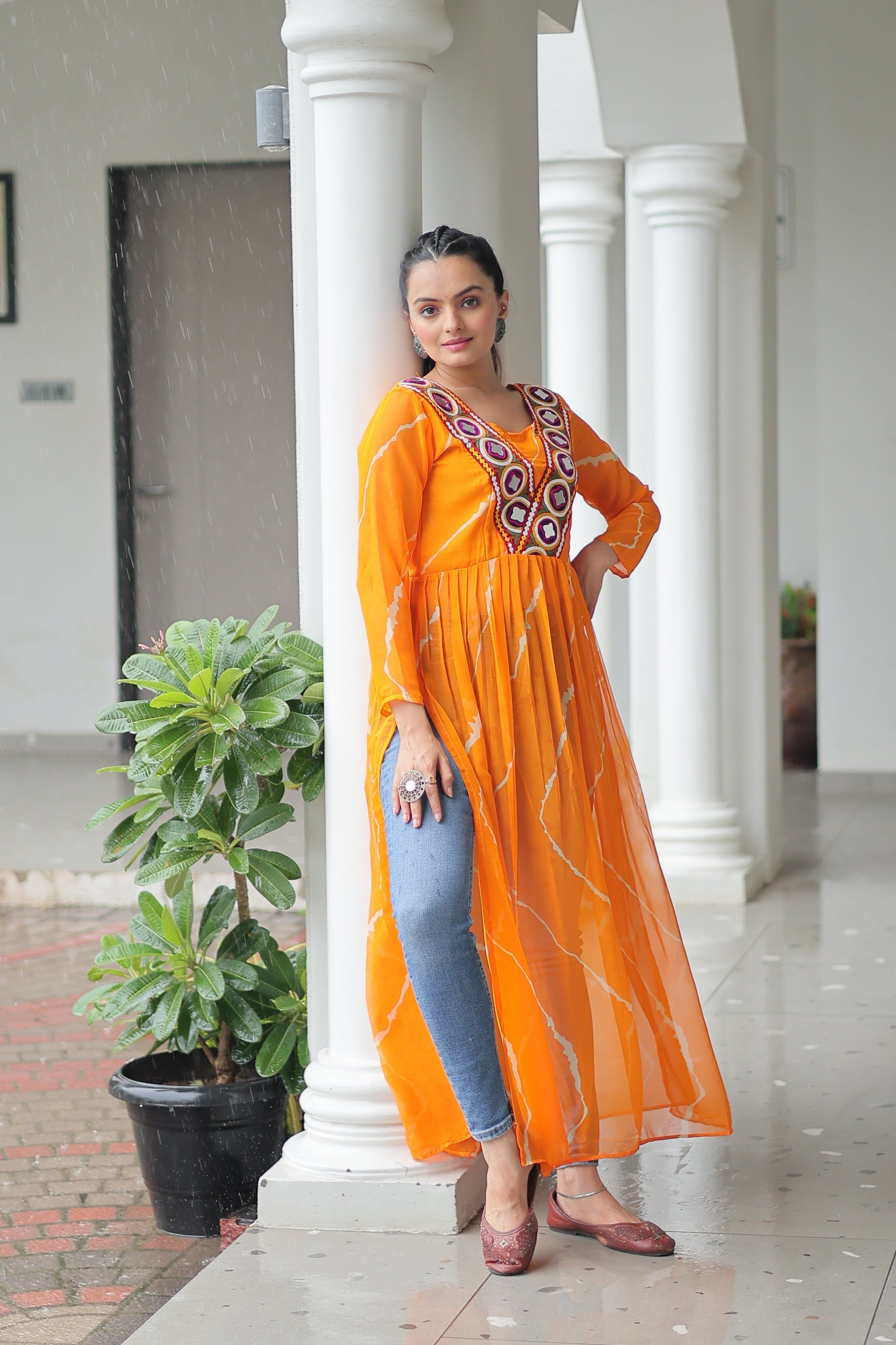 TILTON NAVRATRI SPECIAL LEHRIYA PRINT KURTI WITH KUTCHI PATCHWORK
