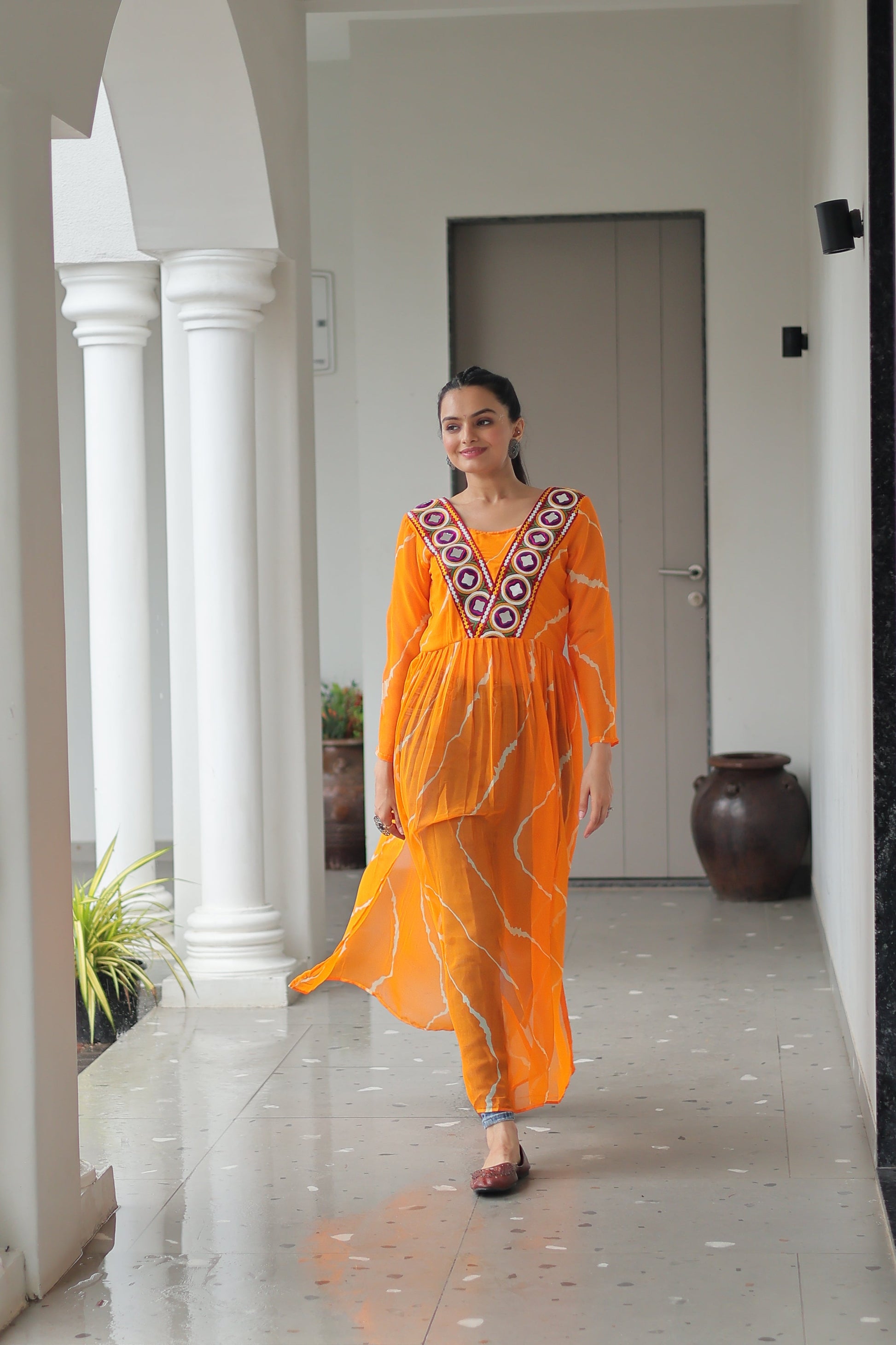 TILTON NAVRATRI SPECIAL LEHRIYA PRINT KURTI WITH KUTCHI PATCHWORK
