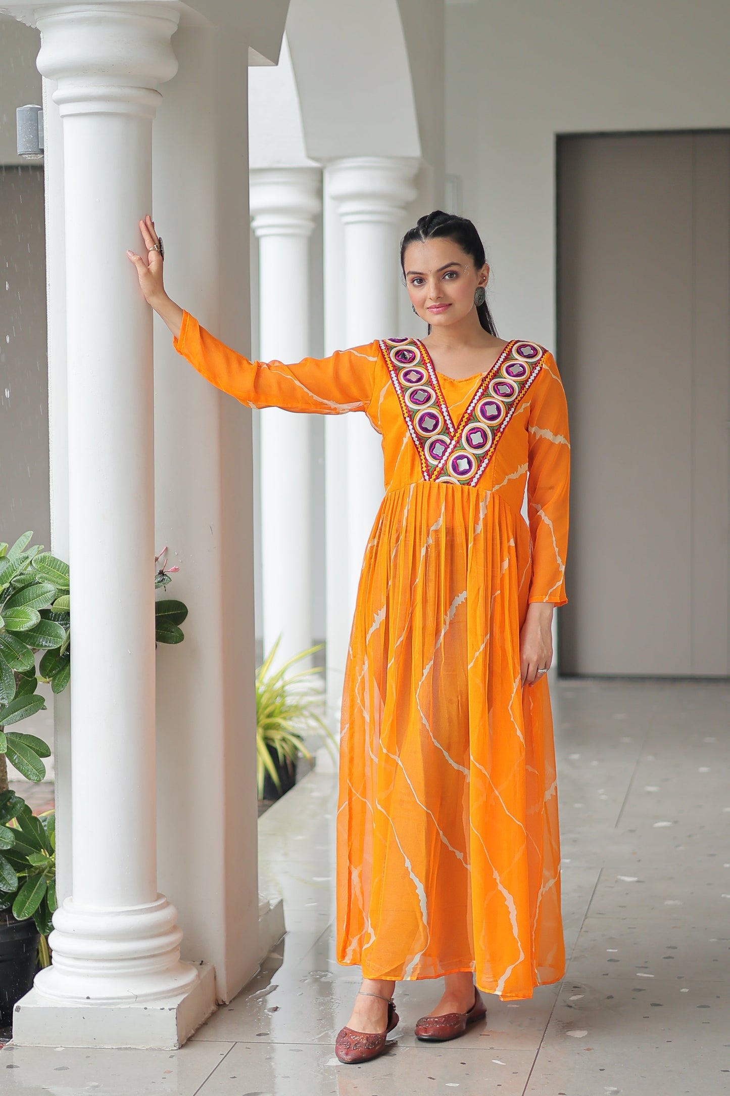 TILTON NAVRATRI SPECIAL LEHRIYA PRINT KURTI WITH KUTCHI PATCHWORK