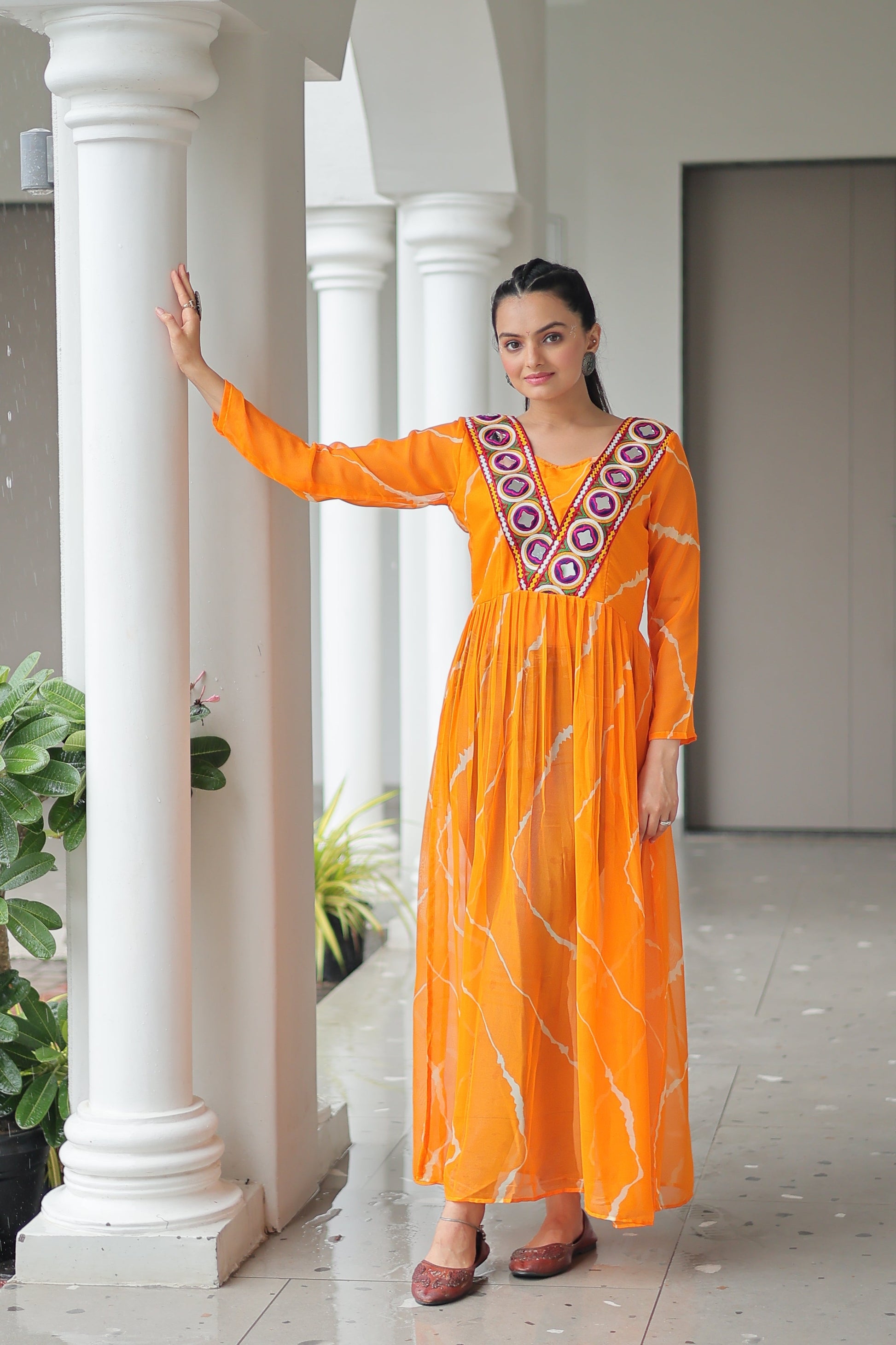 TILTON NAVRATRI SPECIAL LEHRIYA PRINT KURTI WITH KUTCHI PATCHWORK