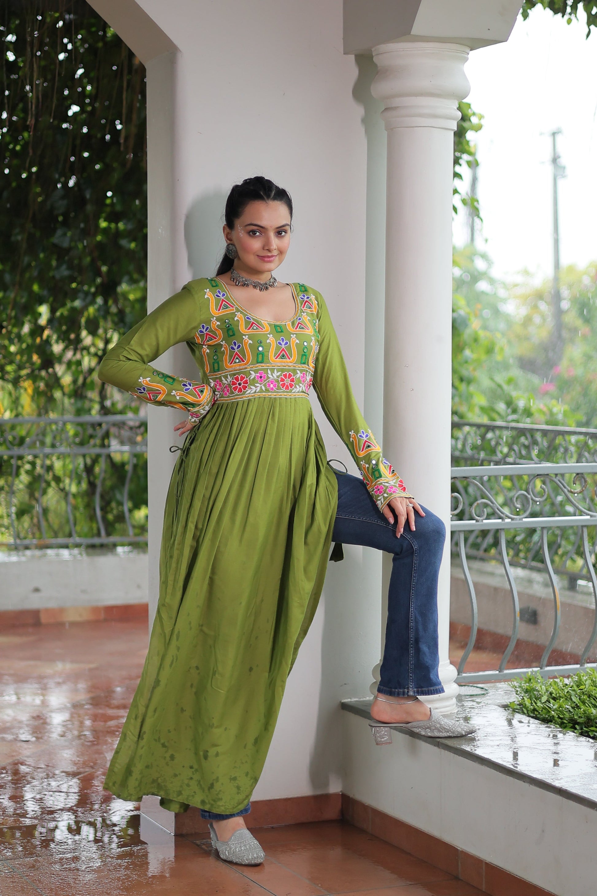 TILTON NAVRATRI SPECIAL RAYON GAMTHI WORK KURTI