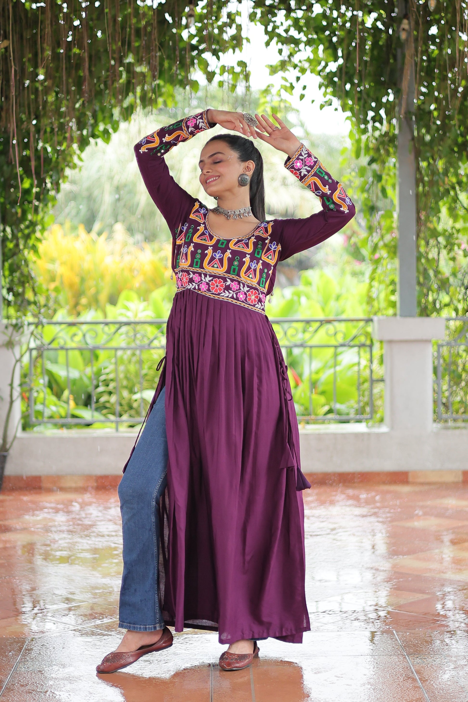 TILTON NAVRATRI SPECIAL RAYON GAMTHI WORK KURTI