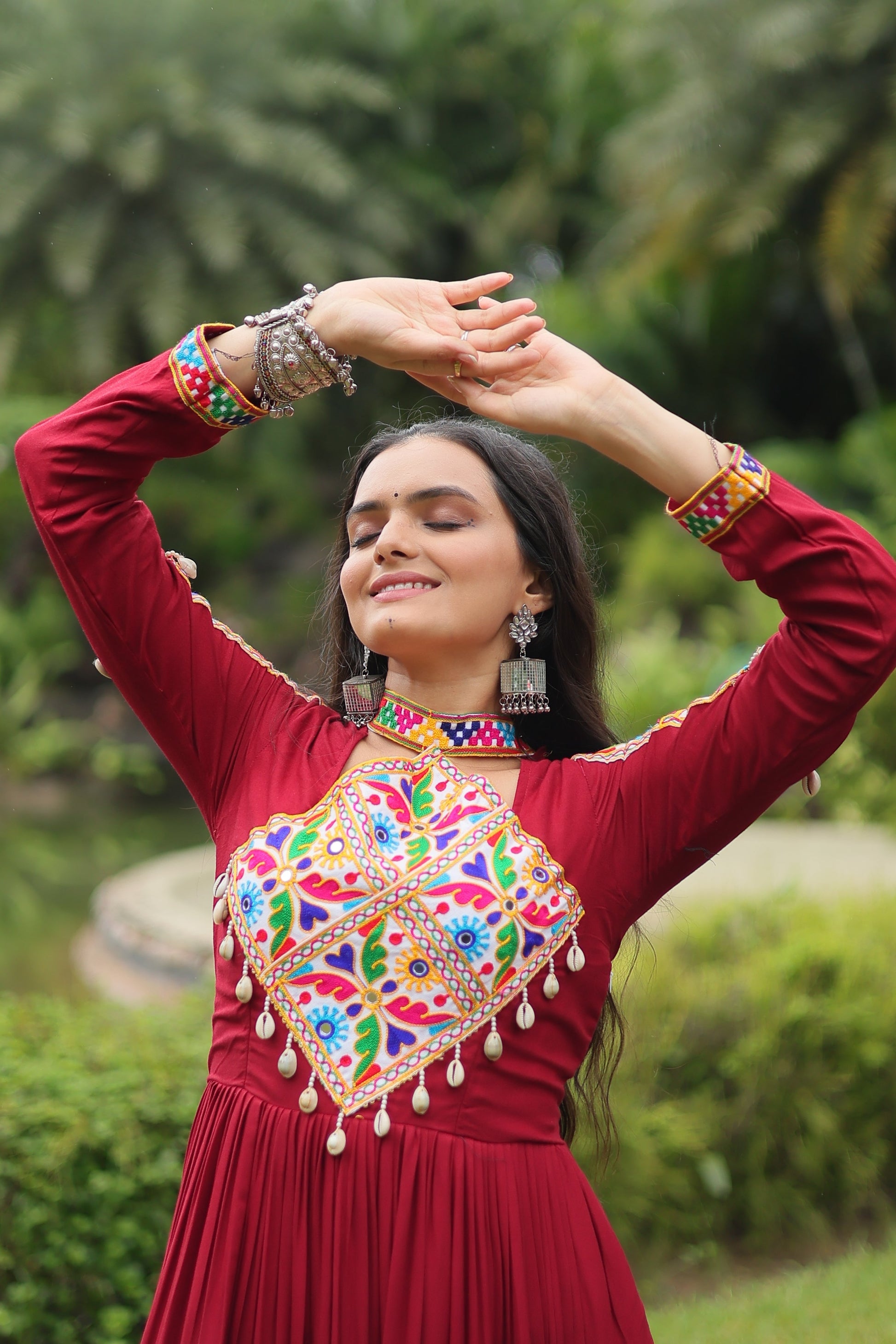 TILTON NAVRATRI SPECIAL KUTCHI GAMTHI WORK GOWN