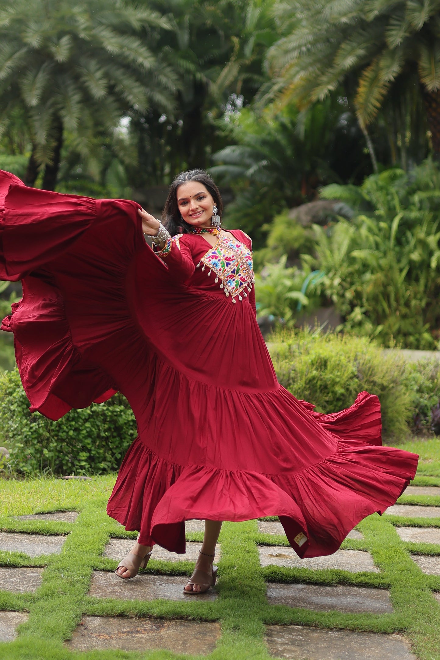 TILTON NAVRATRI SPECIAL KUTCHI GAMTHI WORK GOWN