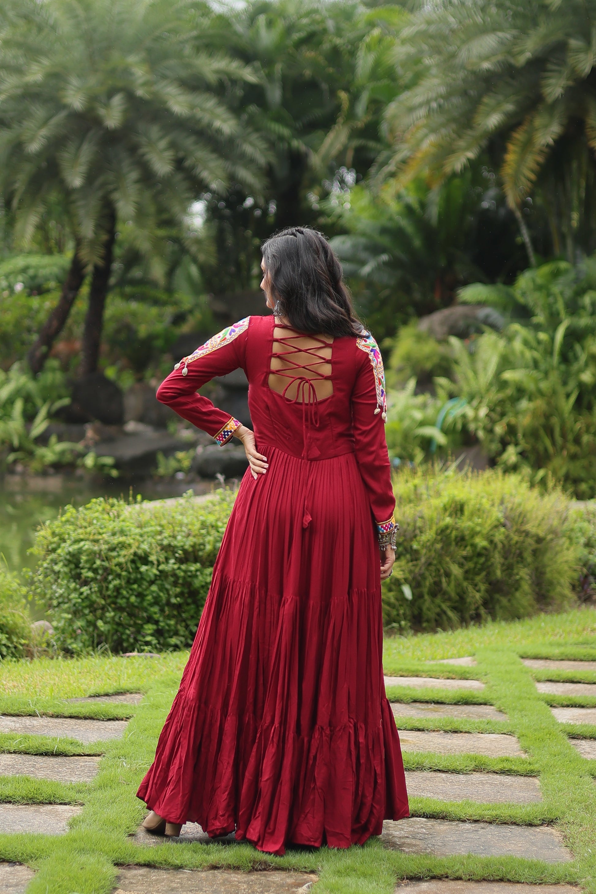 TILTON NAVRATRI SPECIAL KUTCHI GAMTHI WORK GOWN