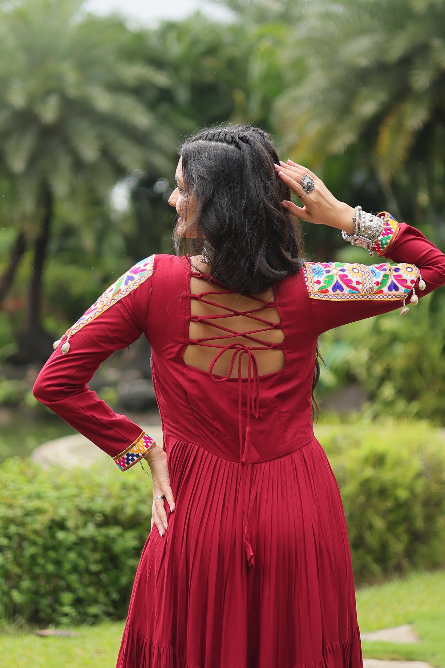 TILTON NAVRATRI SPECIAL KUTCHI GAMTHI WORK GOWN