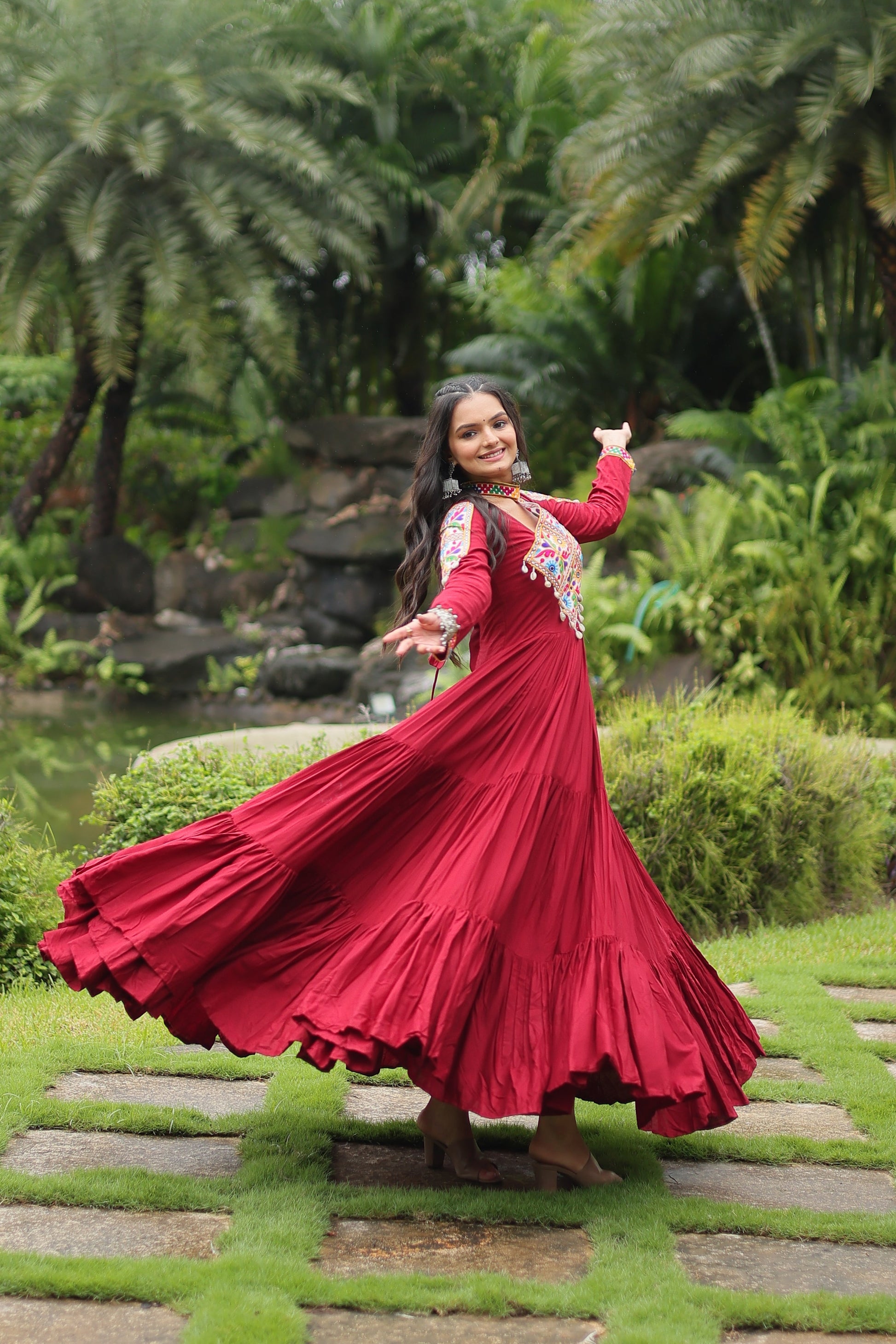 TILTON NAVRATRI SPECIAL KUTCHI GAMTHI WORK GOWN
