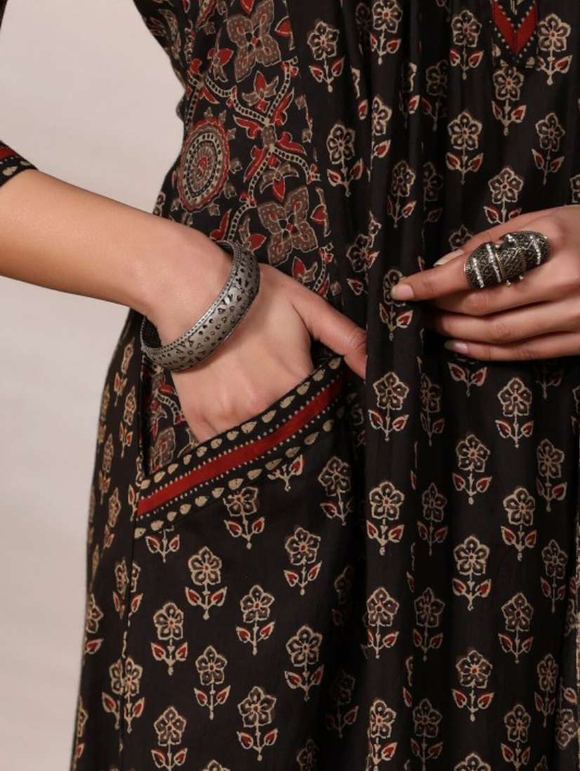 Comfortable Black Pure Cotton Printed Kurta Set with Trousers & Dupatta