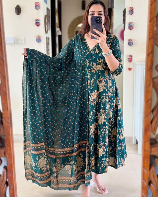 Elegant Green Pure Cotton Anarkali Kurta Set: Angrakha Style for Women