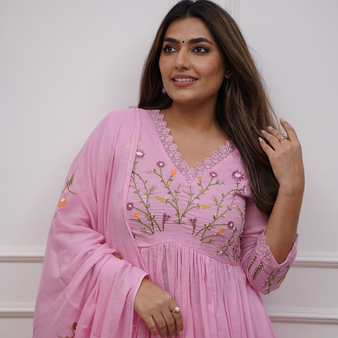 Elegant Mulmul Embroidery Sequence Work Women's Suit Set Festive Occasion Wear