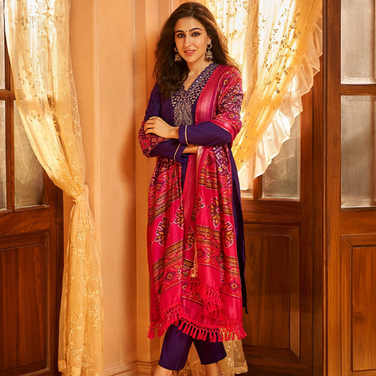 Saara Women's Floral Yoke V-Neck Cotton Kurta Set with Dupatta