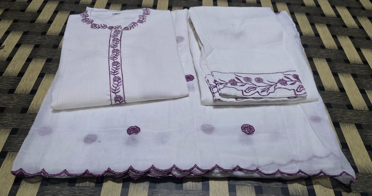 Elegant Off-White Lavender Embroidered Lawn Suit for Women - Breathable Comfort