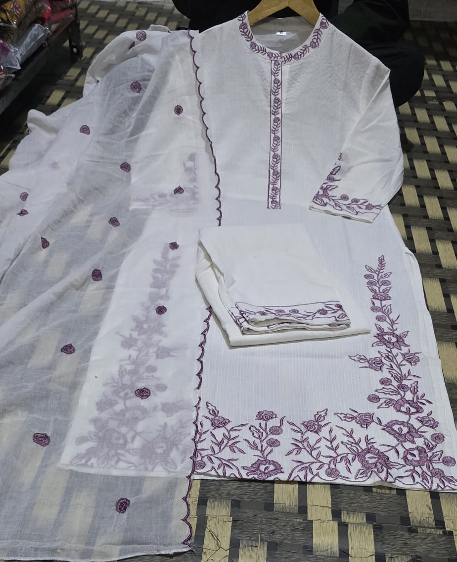 Elegant Off-White Lavender Embroidered Lawn Suit for Women - Breathable Comfort
