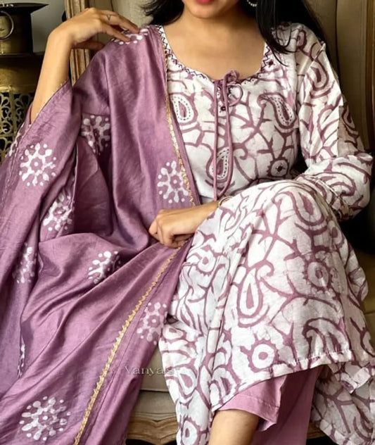 Elegant Lavender Pure Cotton Kurta Set, Breathable Comfort, Stylish Ethnic Wear