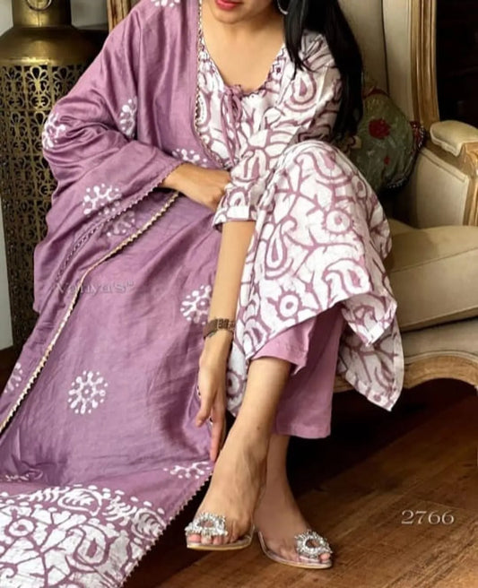 Elegant Lavender Pure Cotton Kurta Set, Breathable Comfort, Stylish Ethnic Wear