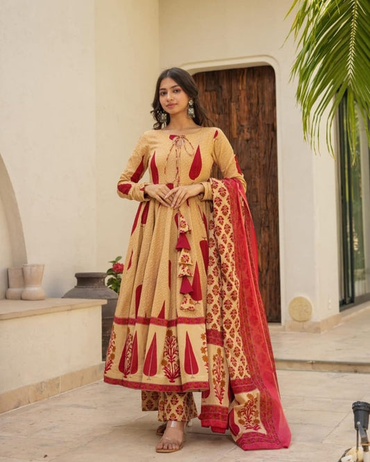JAIPURI PETALS SUIT SET