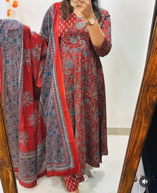 EARTHEN GRACE COSMOS COTTON SUIT SET